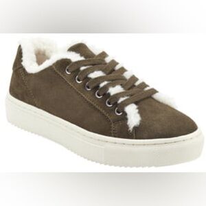 Marc Fisher never worn olive and white Dakari faux fur lined